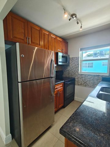 228 N Federal Highway, Lake Worth Beach, FL 33460
