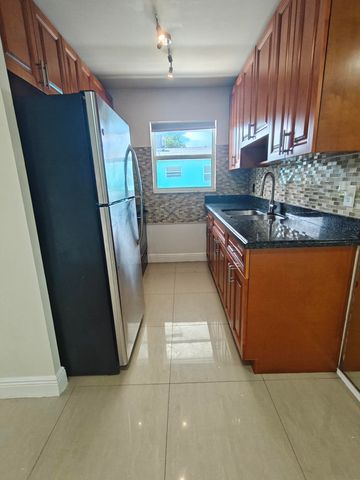 228 N Federal Highway, Lake Worth Beach, FL 33460
