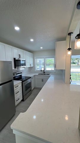 715 S CLYDE AVENUE, Kissimmee, FL 34741