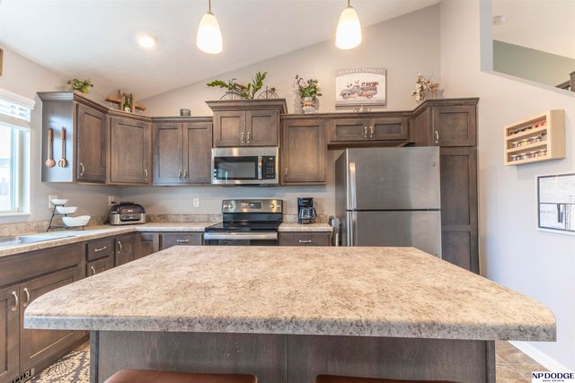 14802 S 19th Street, Bellevue, NE 68123