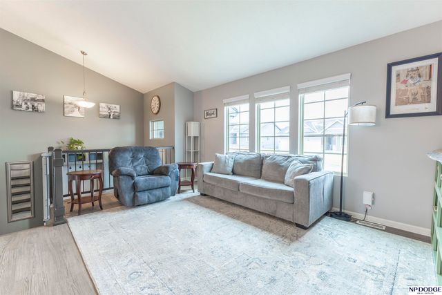 14802 S 19th Street, Bellevue, NE 68123