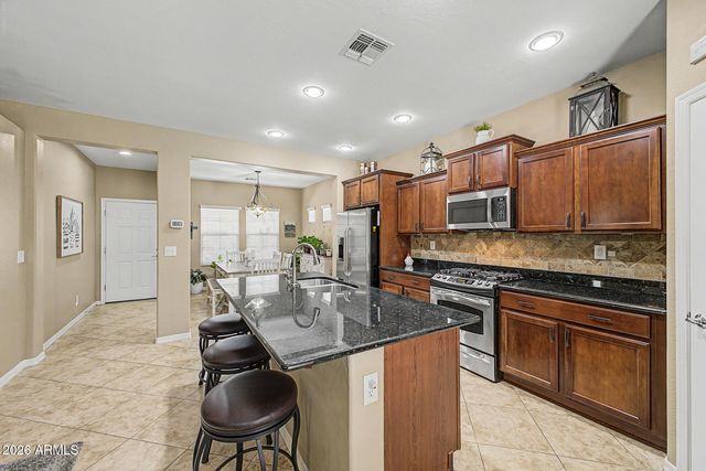 2519 W LUCIA Drive, Phoenix, AZ 85085