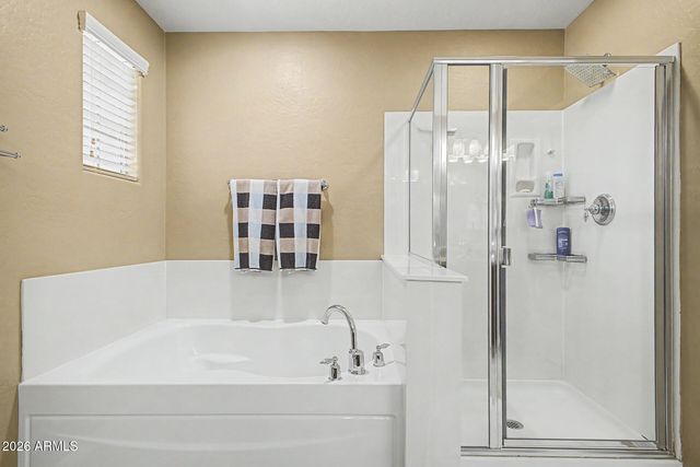 2519 W LUCIA Drive, Phoenix, AZ 85085