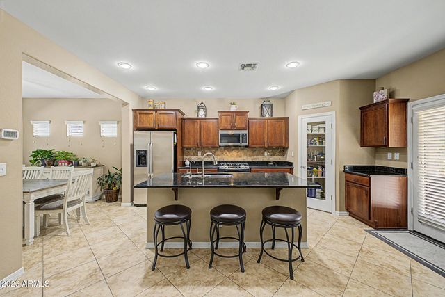 2519 W LUCIA Drive, Phoenix, AZ 85085