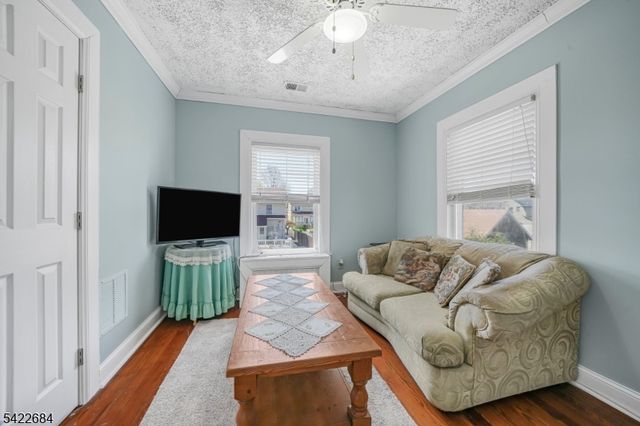724 Floral Ave, Elizabeth City, NJ 07208