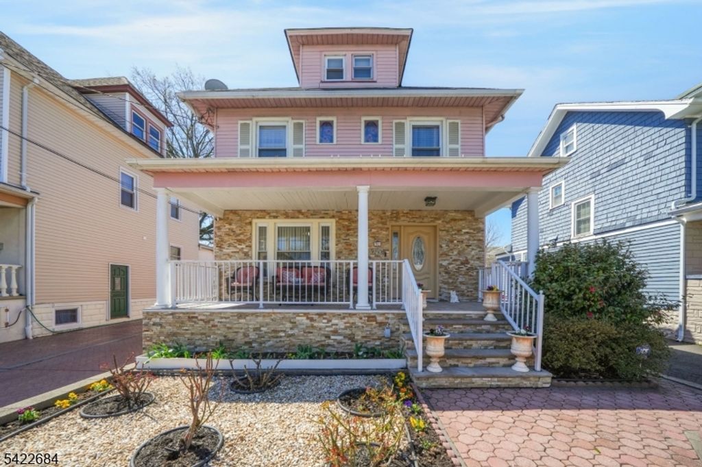 724 Floral Ave, Elizabeth City, NJ 07208