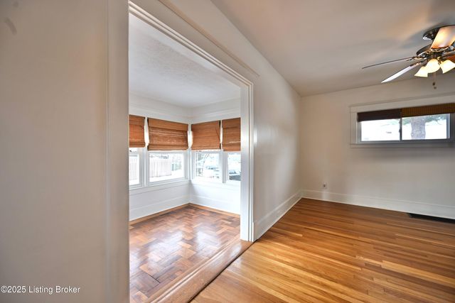 837 Reading Rd, Louisville, KY 40217