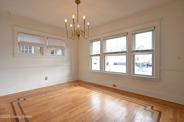 837 Reading Rd, Louisville, KY 40217