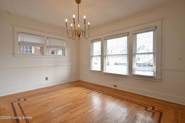 837 Reading Rd, Louisville, KY 40217