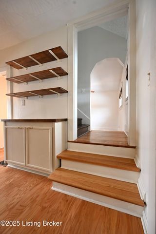 837 Reading Rd, Louisville, KY 40217