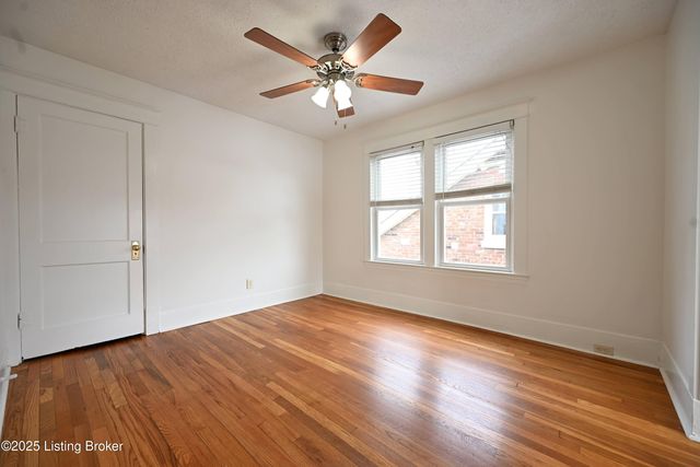 837 Reading Rd, Louisville, KY 40217