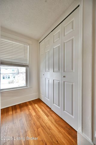 837 Reading Rd, Louisville, KY 40217