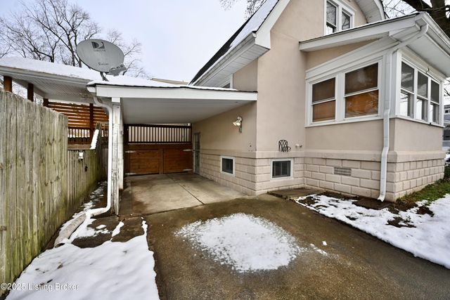 837 Reading Rd, Louisville, KY 40217