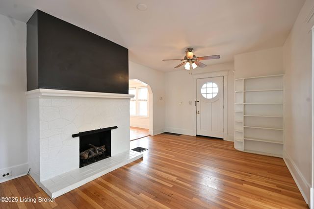 837 Reading Rd, Louisville, KY 40217