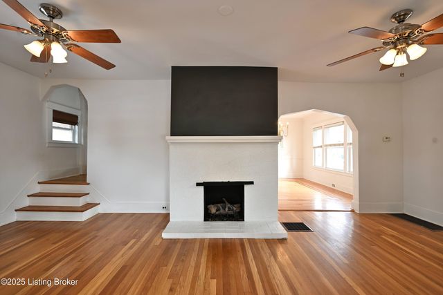 837 Reading Rd, Louisville, KY 40217