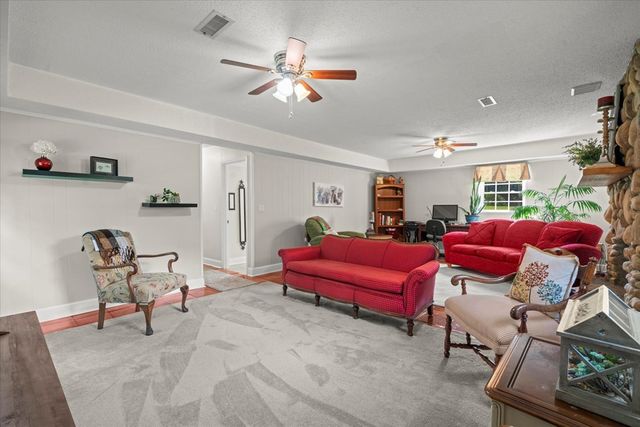 3016 E Brookhaven Circle, Dalton, GA 30720