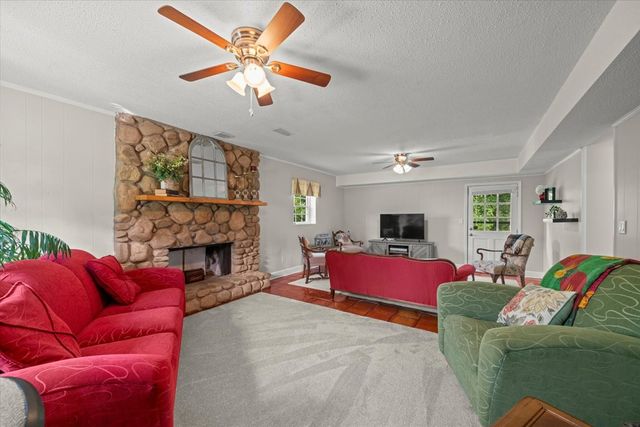 3016 E Brookhaven Circle, Dalton, GA 30720