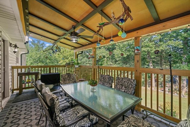 3016 E Brookhaven Circle, Dalton, GA 30720
