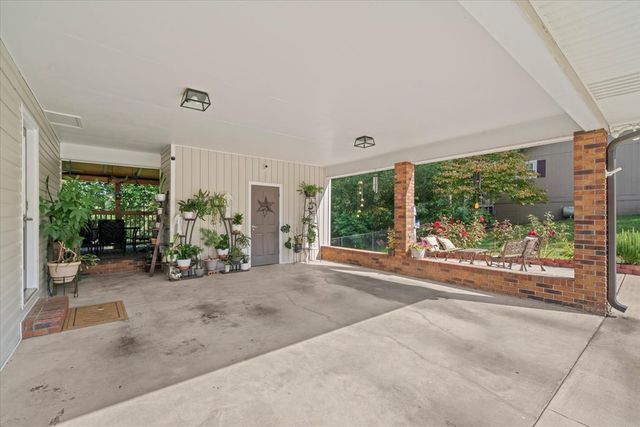 3016 E Brookhaven Circle, Dalton, GA 30720