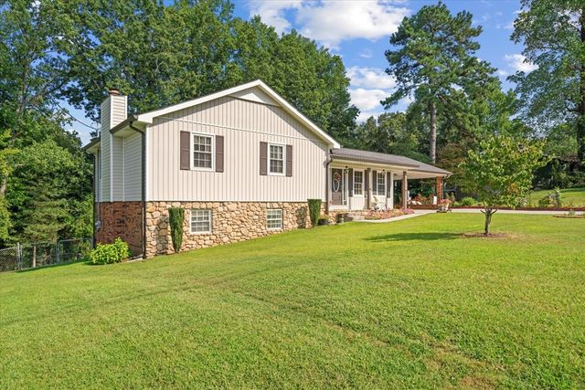 3016 E Brookhaven Circle, Dalton, GA 30720