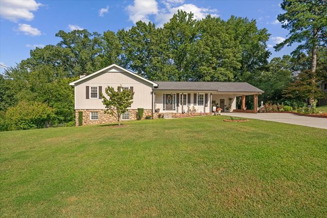 3016 E Brookhaven Circle, Dalton, GA 30720