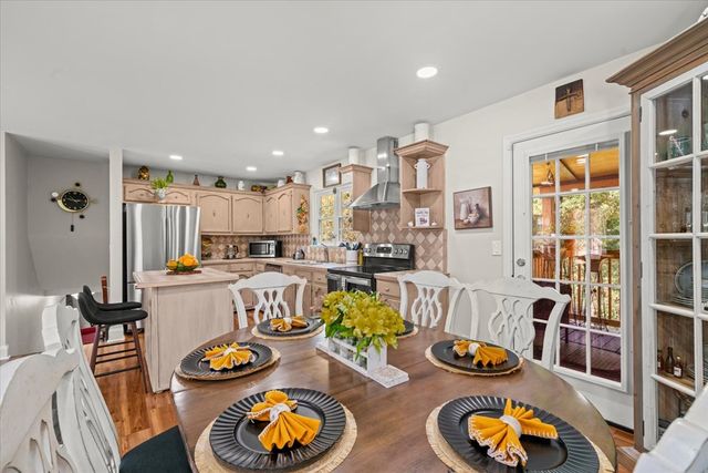 3016 E Brookhaven Circle, Dalton, GA 30720