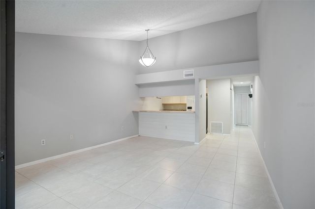 4717 WINSLOW BEACON 7, Sarasota, FL 34235