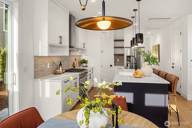 13127 NE 87th Lane, Kirkland, WA 98033