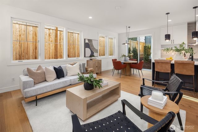 13127 NE 87th Lane, Kirkland, WA 98033