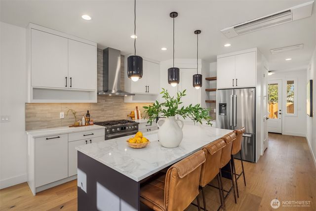 13127 NE 87th Lane, Kirkland, WA 98033