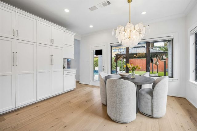 4614 Spruce Street, Bellaire, TX 77401