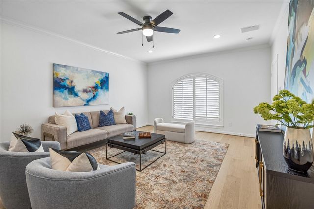 4614 Spruce Street, Bellaire, TX 77401