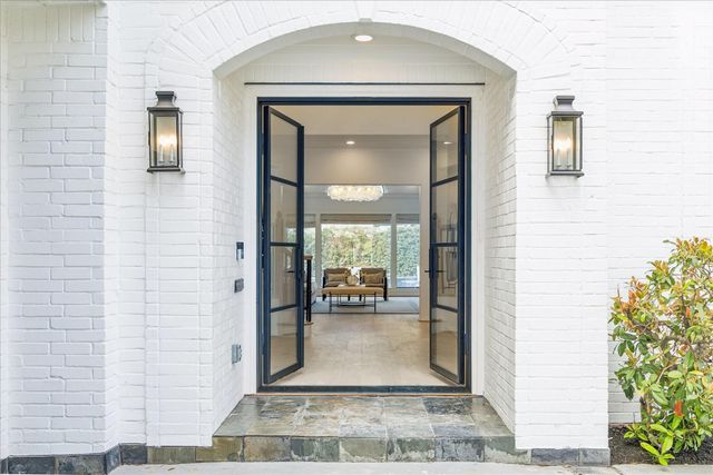 4614 Spruce Street, Bellaire, TX 77401