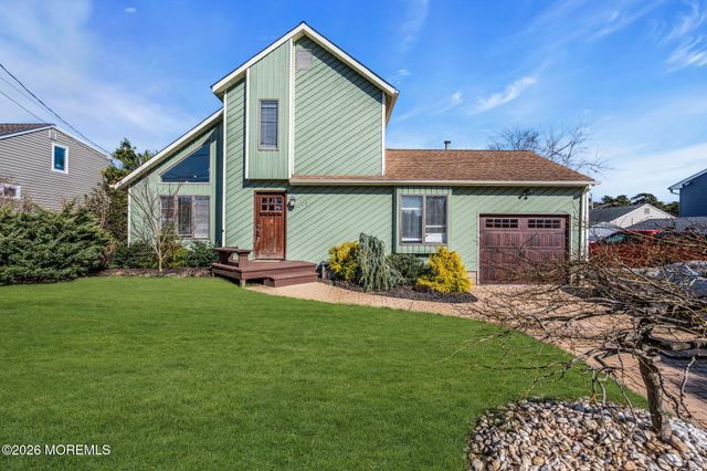 779 Dunedin Street, Toms River, NJ 08753