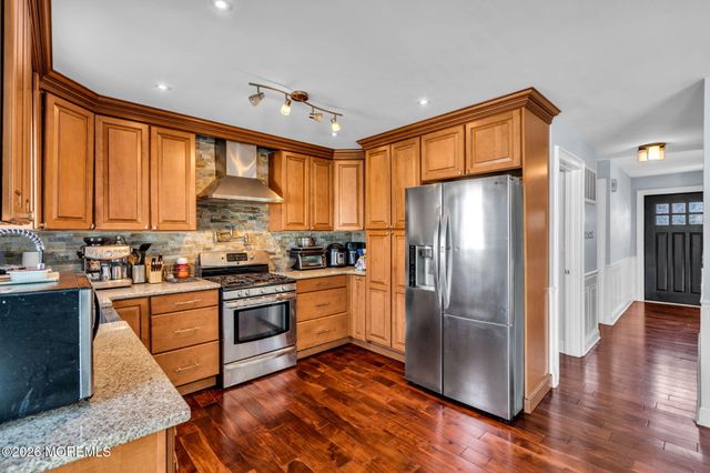 779 Dunedin Street, Toms River, NJ 08753