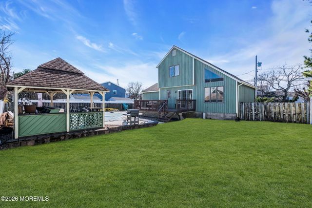 779 Dunedin Street, Toms River, NJ 08753