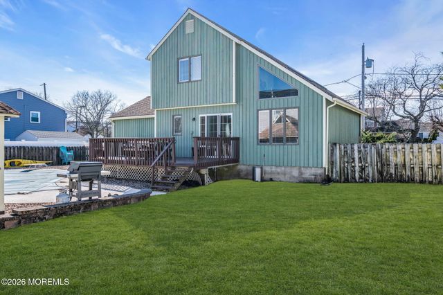 779 Dunedin Street, Toms River, NJ 08753