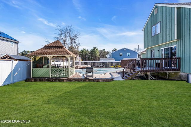 779 Dunedin Street, Toms River, NJ 08753