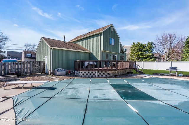 779 Dunedin Street, Toms River, NJ 08753