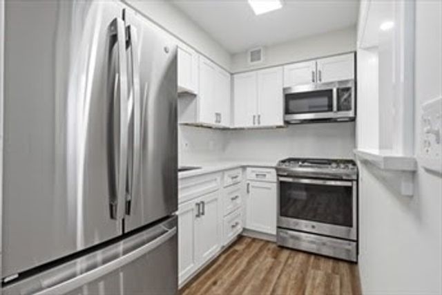 17 Bowdoin St 1B, Boston, MA 02114