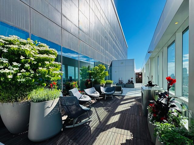 188 Brookline Ave 27H, Boston, MA 02215