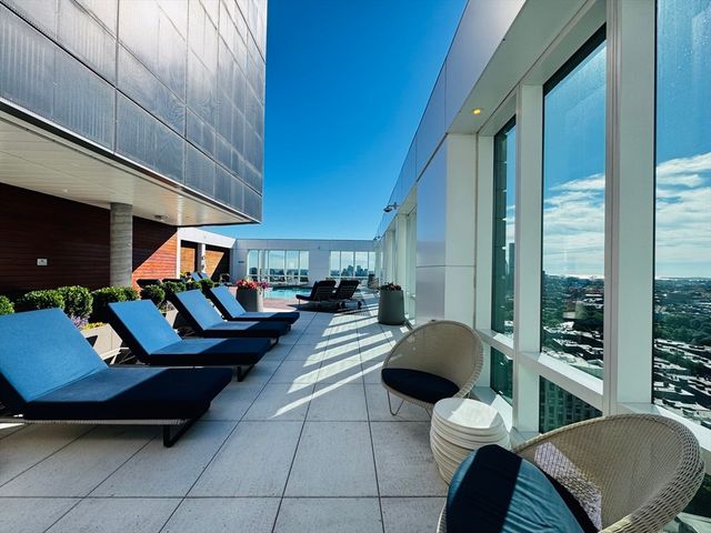 188 Brookline Ave 27H, Boston, MA 02215