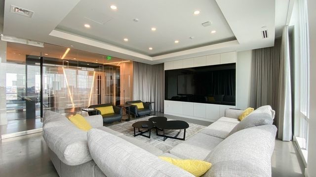 188 Brookline Ave 27H, Boston, MA 02215
