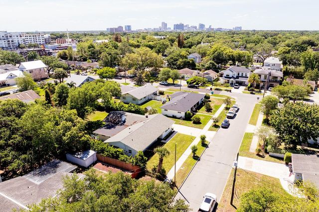 2415 EATON LANE, Orlando, FL 32804