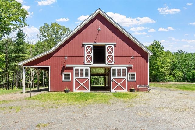 2 Marlboro Rd, Stow, MA 01775