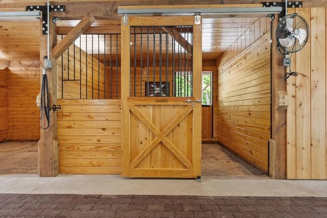 2 Marlboro Rd, Stow, MA 01775