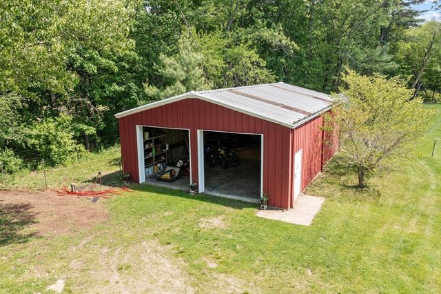 2 Marlboro Rd, Stow, MA 01775