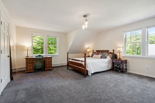 2 Marlboro Rd, Stow, MA 01775