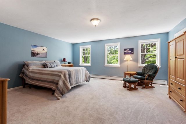2 Marlboro Rd, Stow, MA 01775
