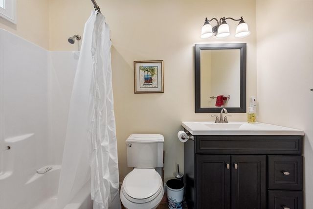 2 Marlboro Rd, Stow, MA 01775